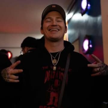 ドロップアウト・キングスのボーカル、アダム・ラミーが死去