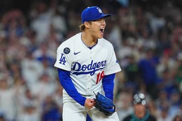 ド軍ロッカーで続出した山本由伸への絶賛　重圧の中7回0封「驚かない」「信じられないほど」同僚も誇らしげ