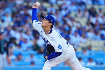 山本由伸はなぜ打てない？　衝撃の1.5m急落…見間違う154キロ、ファン仰天「すごすぎる…」