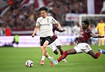 日本代表トリオがピンチ！降格危機のS・ランス、２部３位のメスに苦戦し何とか１－１ドロー。伊東は欠場、中村と関根は先発【昇降格プレーオフ】