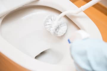 上司が一番汚しているのに……トイレ含む職場の掃除を一人で担当　限界迎え退職決意した女性