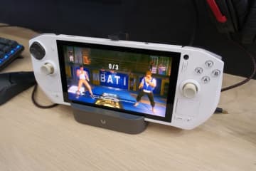 Linux標準搭載のポータブルゲーム機。ZOTACがプロトタイプ展示