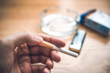 42歳・世帯年収600万円「物価高騰でタバコを買う量を減らした」代替品を使用して出てきた不満
