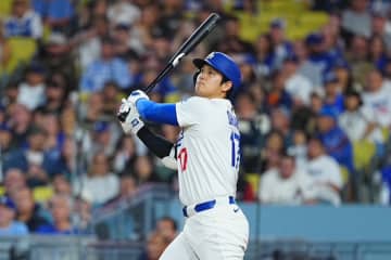 大谷翔平の後ろで「ガッツリ映ってる」　日本人超大物に衝撃「似てるなと思ったら」
