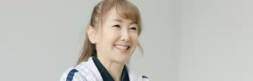 東ちづる「社会と芸能界のギャップって何なんだろう」会社員から転身しデビュー後に驚いたテレビ局の待遇