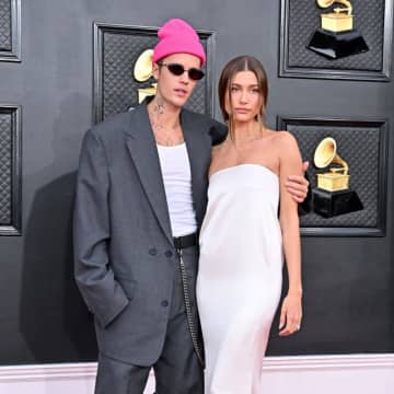 ジャスティン・ビーバー、妻ヘイリーへのひどい発言を謝罪