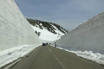 今年こそ見たい、初夏の雪絶景！ 「八幡平アスピーテライン」 ドラゴンアイ以外・雄大展望スポット3選！