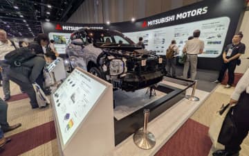 三菱自動車、「アウトランダーPHEV」の普段は見えにくい部分を「人とクルマのテクノロジー展2025横浜」で分解して展示中