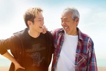 【インタビュー】松坂桃李は奇跡の俳優！『父と僕の終わらない歌』小泉徳宏監督