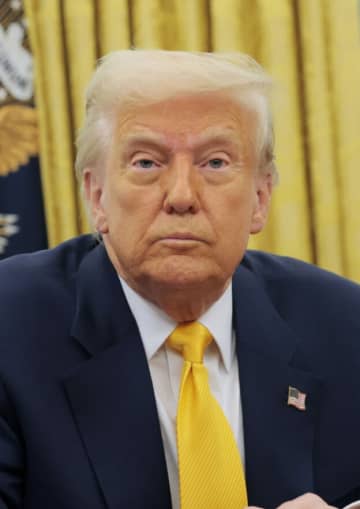 映像使い「白人迫害」主張　トランプ氏、南ア大統領に