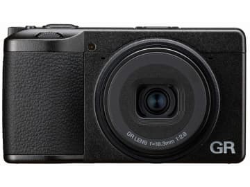 最強のスナップシューターに6年越しの後継機。「RICOH GR IV」が開発発表　主要デバイス一新で正統進化…“さらなる高画質を追求”