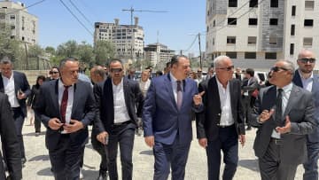 イスラエル軍、外交団に警告射撃　日本政府「事案発生は遺憾だ」