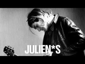 Julienの「ミュージック・アイコンズ」のオークション、Hard Rock CafeのTimes Square店から実況で開始
