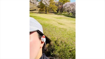 真夏のランニングを快適にするオープンイヤー型イヤホン、骨伝導以外の選択肢はアリ？「nwm GO」レビュー