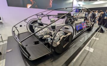 ホンダ、新型BEV「ゼロシリーズ」サルーンタイプのパイプフレームモデルを人とくるまのテクノロジー展2025横浜で公開中