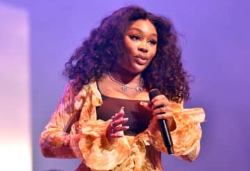 シザ、写真と引き換えに若いファンにドラッグを捨てるよう説得したと明かす