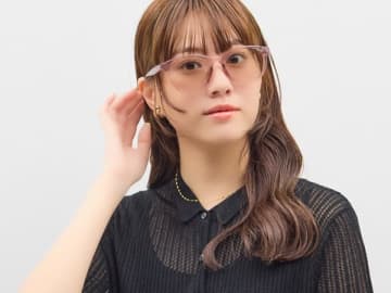 この夏は薄色レンズがブーム！働く女子がかけやすい“好印象サングラス”