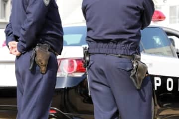 制服警察官のコンビニ利用に反響、山梨県警「戸惑っている」 パトロールついでの買い物に理解呼びかけたワケ
