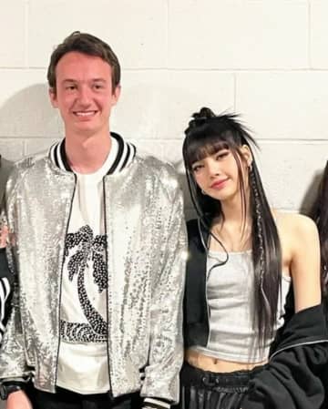 「BLACKPINK」LISA、数回にわたる熱愛説も終わりが来たか…“財閥彼氏”と堂々デート