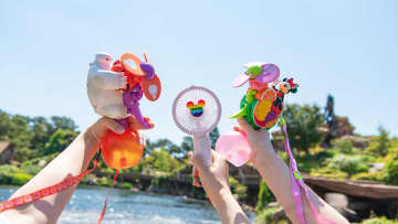 夏ディズニー、ミストファン＆5色に光るファンで涼しい！　ひんやり冷感タオルも発売