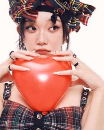 関西出身らしい“バラエティセンス”を披露？Billlie・ツキ、韓国ウェブバラエティ番組MCに抜擢！