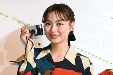 内田理央、カメラ初心者もデジタルカメラ最新機種の手軽さに大興奮「結構バズるのではないか」