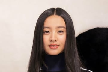 Kōki,脚長すぎ！スタイル抜群ルイ・ヴィトンコーデにネット注目！白シャツ×ハイウエストパンツで爽やかに