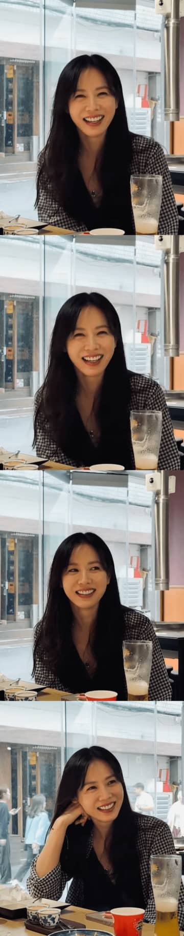 昼飲みするソン・イェジンも美しい！最新投稿で見せつけた“変わらぬ美貌”【PHOTO】