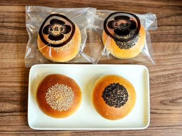 大正5年創業、巣鴨『喜福堂』のあんぱんを食べくらべ〜黒猫スイーツ散歩 あんぱん編①〜