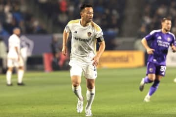 吉田麻也、大谷翔平が所属するドジャースの試合を初観戦！「素敵なお写真」「真剣な眼差しでカッコ良かった」などファン注目