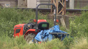 強風で“鉄パイプ製の小屋”が飛ばされ列車に衝突…トタン屋根・シートで覆われた簡易の小屋　先頭車両の56歳男性客死亡　長野・須坂市