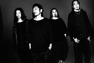 BRAHMAN、映像集『六梵全書 Six full albums of all songs』発売を記念してライブ写真パネル展開催