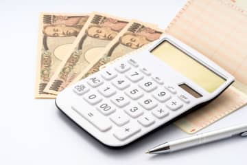 78歳の父が他界して母が一人で年金暮らしに。「一人だから7万円の年金で生活できる」と言っているのですが本当に足りるのでしょうか？