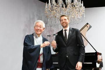 【大阪・関西万博】日本酒「獺祭　未来を作曲」を発表した旭酒造・桜井博志会長「天にも昇るような心持ち」