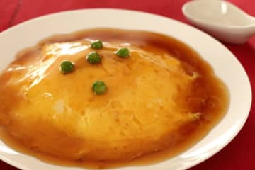 【現役板前が伝授】”餃子の王将の味”『ジェネリック天津炒飯』の作り方を公開！まさかの”本家超え”の声も…完成度の高さがネットで話題に「再現で本家超えるとは…流石大将」「うまそー！！チャレンジしてみます！」