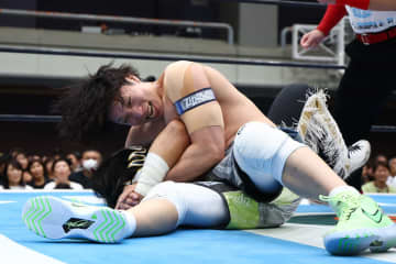 【新日本・ＢＯＳＪ】ＹＯＨがＩＷＧＰジュニア王者デスペラード撃破　強引な「愛してま～す！」で大団円