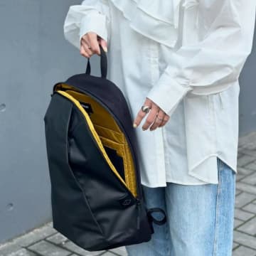 リュックをきれいめに着こなすには？ 知っておくべき選び方・コーデ完全ガイド