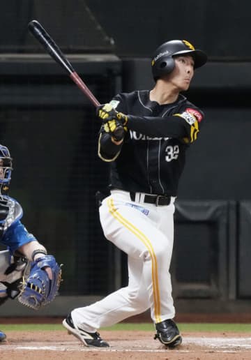 日3―4ソ（22日）　柳町が勝ち越しソロ