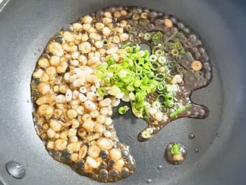 卵と揚げ玉で手軽に作れる丼レシピ　「コスパ最強」「簡単でおいしい！」