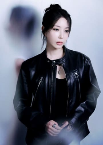 BoA、デビュー25周年を祝し「2025 Weverse Con Festival」で伝説的なトリビュートステージを披露！
