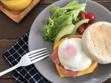 家で作れる！「朝マック風」簡単レシピ3選【エッグマフィン、ポテト、ナゲット】