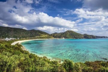 「沖縄県の島々の距離感」を可視化した図解が話題　本島と離島の遠さに「知らなかった…」