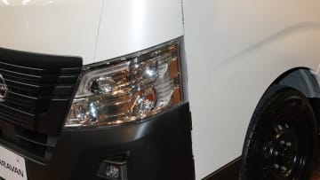 「自走する部屋」「タイヤ付き別荘」車内にシアタールーム…あります！贅沢な時間を過ごせるクルマを発見！