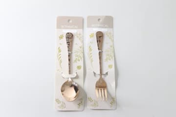 またセリアに名品が爆誕…！「100均とは思えない高級感♡」奪い合いになりそうなお買い得商品