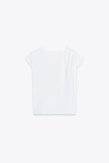 【ZARA】一癖がおしゃれな「最旬トップス」