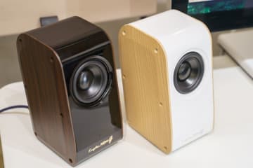 クリプトン、アクティブスピーカー「KS-11G」に木目調パネル採用、音もチューンした新モデル