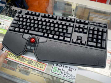 エレコムのトラックボール付きワイヤレスキーボードが9,980円！秋葉原でセール