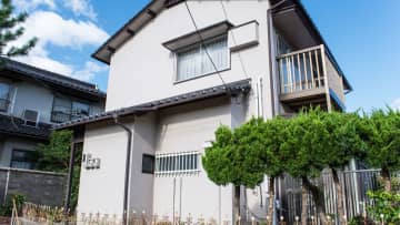 こんな家買うんじゃなかった…現金一括1,600万円で中古住宅購入＆リフォームを決行した63歳会社員。終の棲家のはずが「異常事態」連発に悲鳴、アパートへ転居の悲しい顛末【CFPの助言】