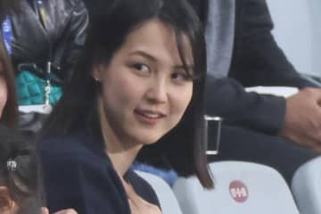 「夫に安眠を」真美子さん　早産経験の同僚夫妻から勧められた「夜間乳母」のお値段