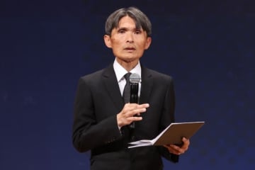 「収まるし、局面を打開できる」アビスパのルーキーFWを元日本代表DFが“激推し”！「明輝監督にとっても希望」